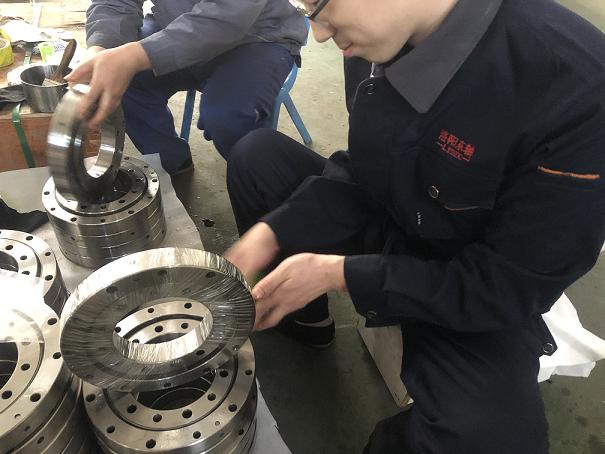 交叉滾子軸承用什么包裝？