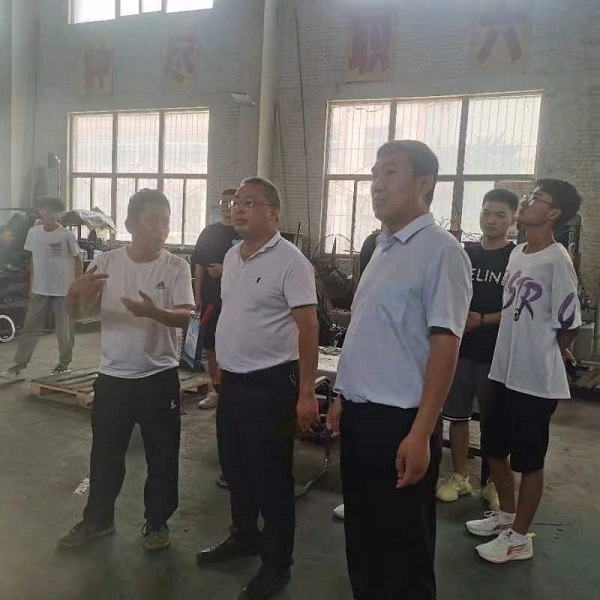 洛陽理工學院智能制造學院到我廠參觀學習